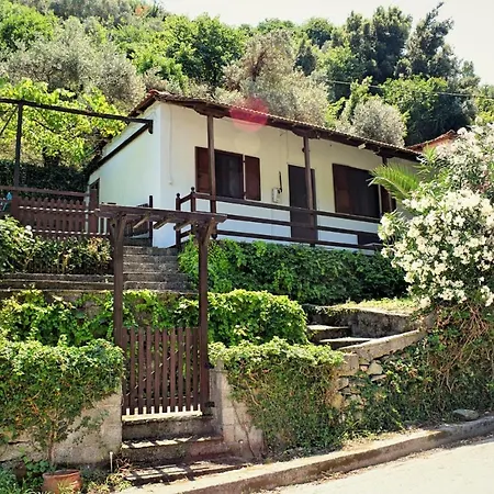 بيت للعطل Chorefto Port House زاغورا
